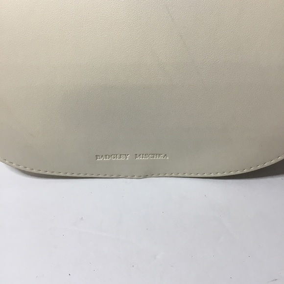 Badgley Mischka Women’s Ivory Cream Faux Leather Saddle Bag Shoulder Bag Purse - Picture 3 of 11